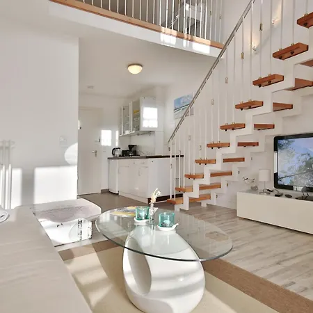 Haus Miramar Treffert 21 *